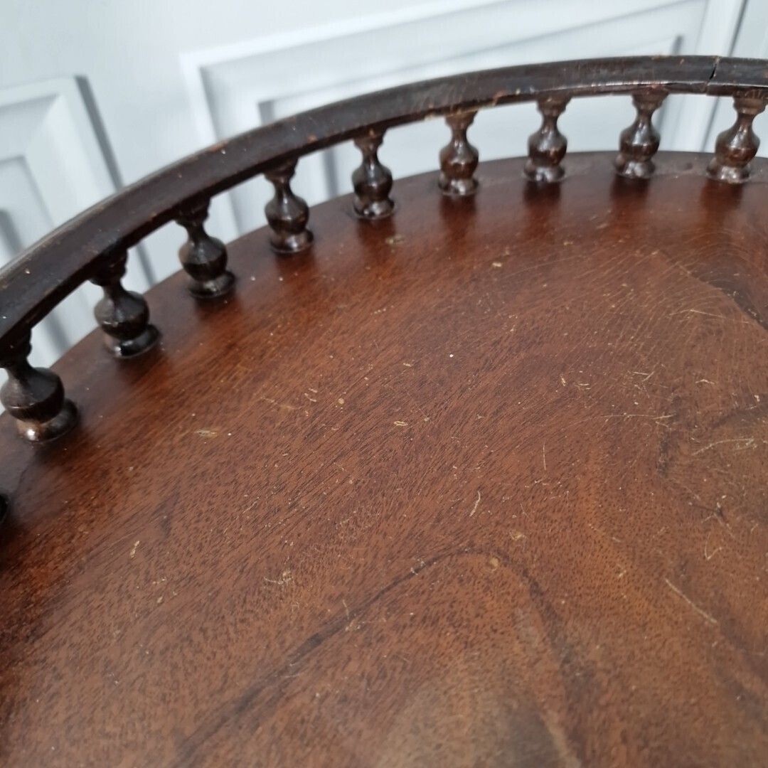 photo vinterior Antique Lamp Table Vintage Turned Wood Mahogany Side Wine Pedestal Plant Stand