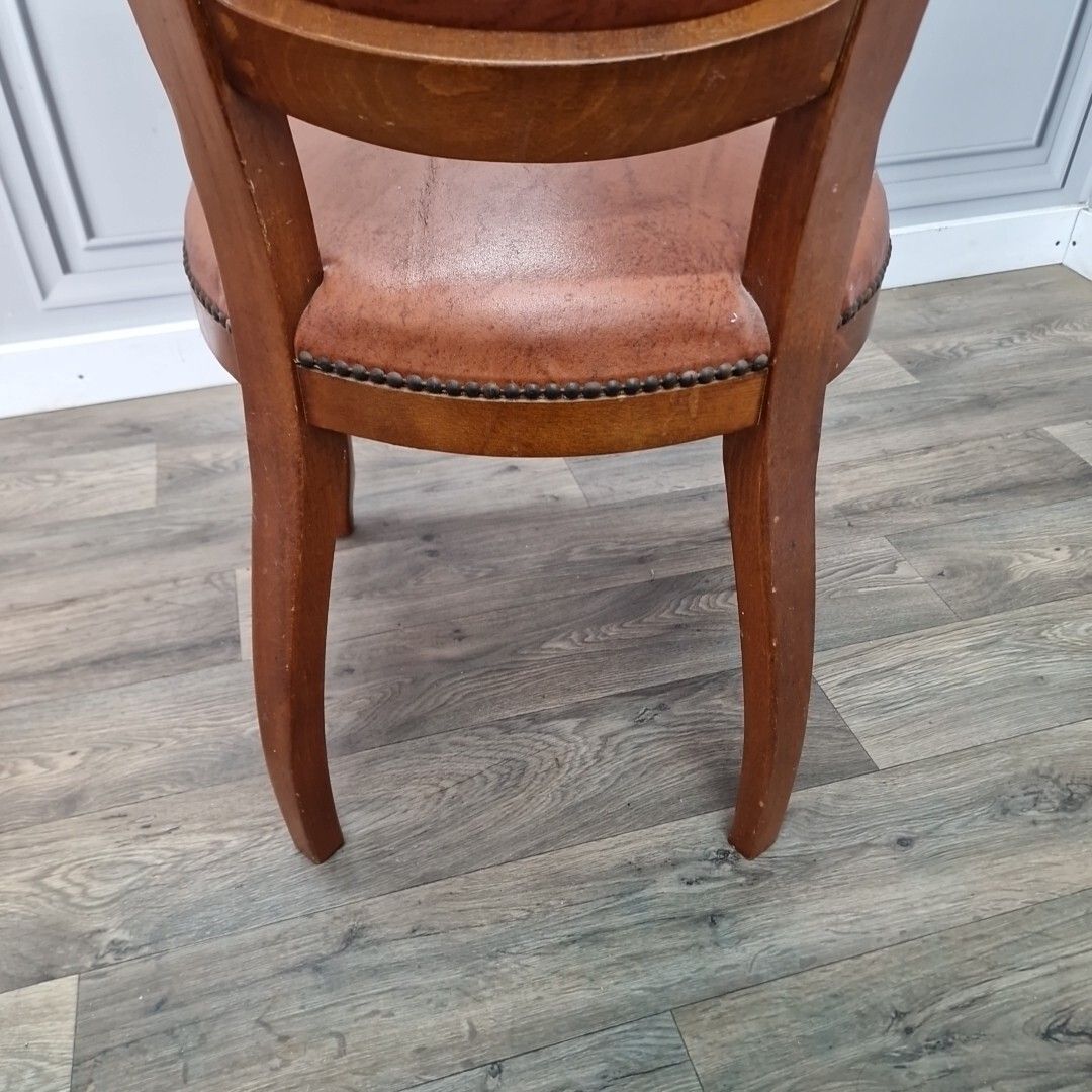 photo vintage Antique Button Back Chair Wood Carved Leather Tan French Louis Bedroom
