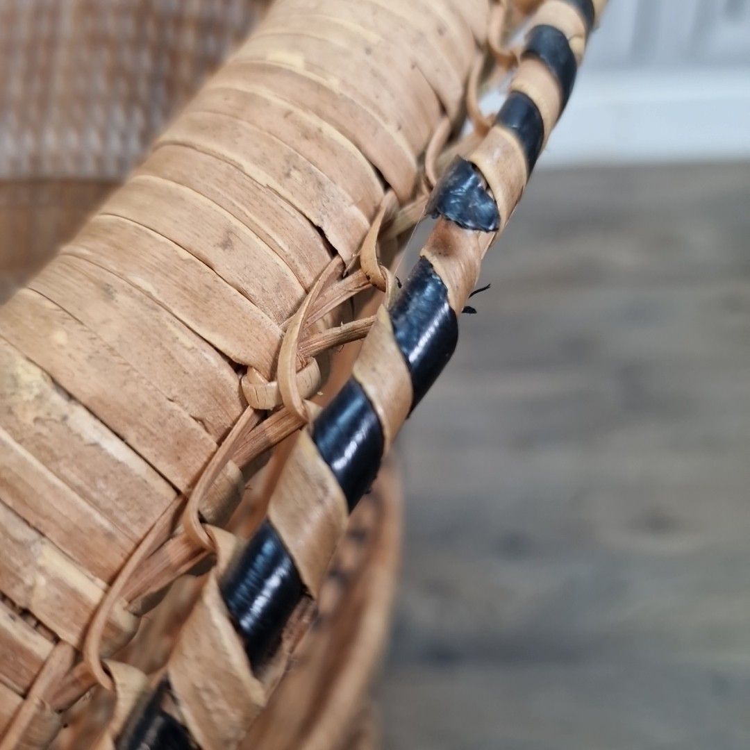 photo vintage Retro Vintage Childs Chair Small Rattan Bamboo  Mid Century Seat Boho Tiki