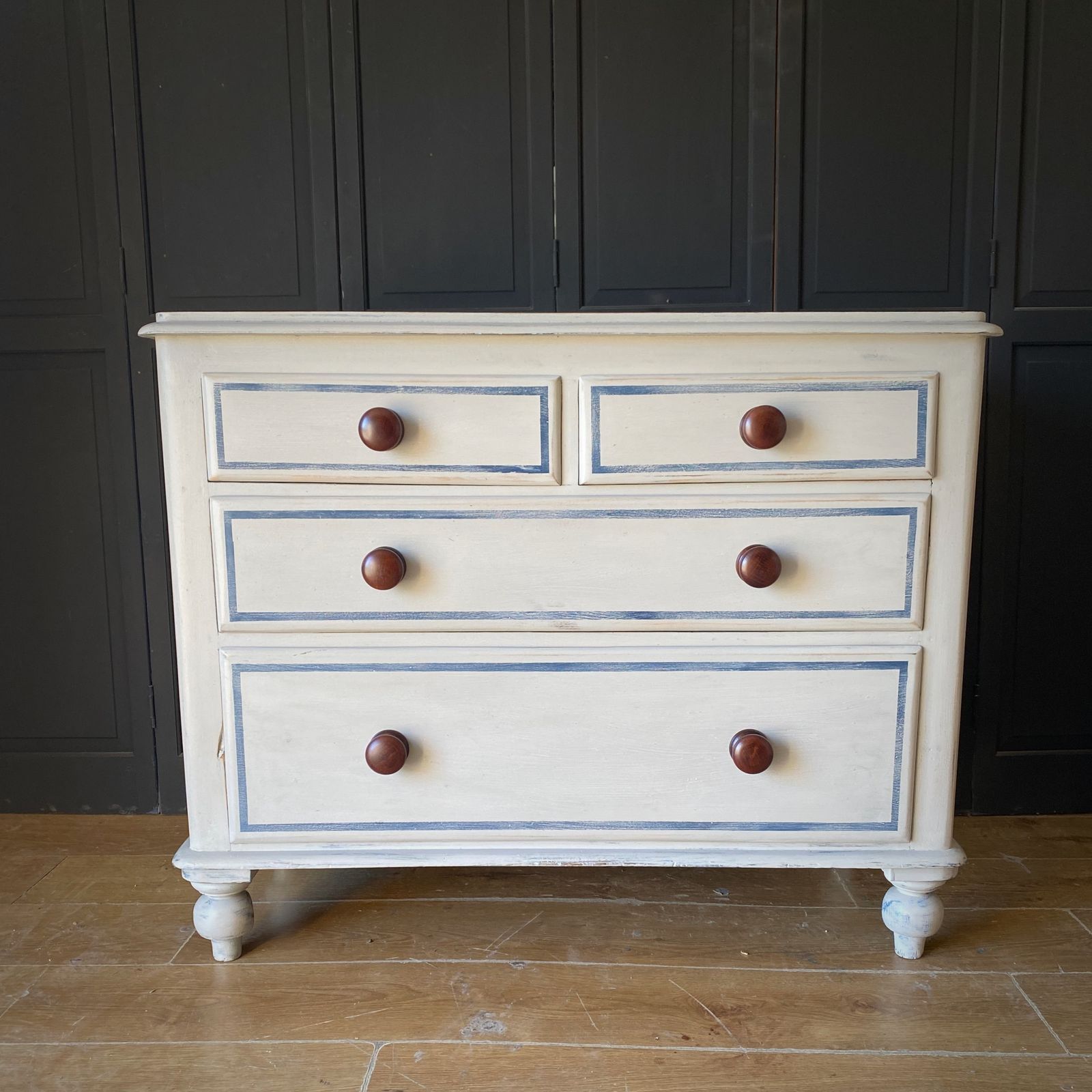 Victorian Painted Pine Chest Of Drawers photo vinterior