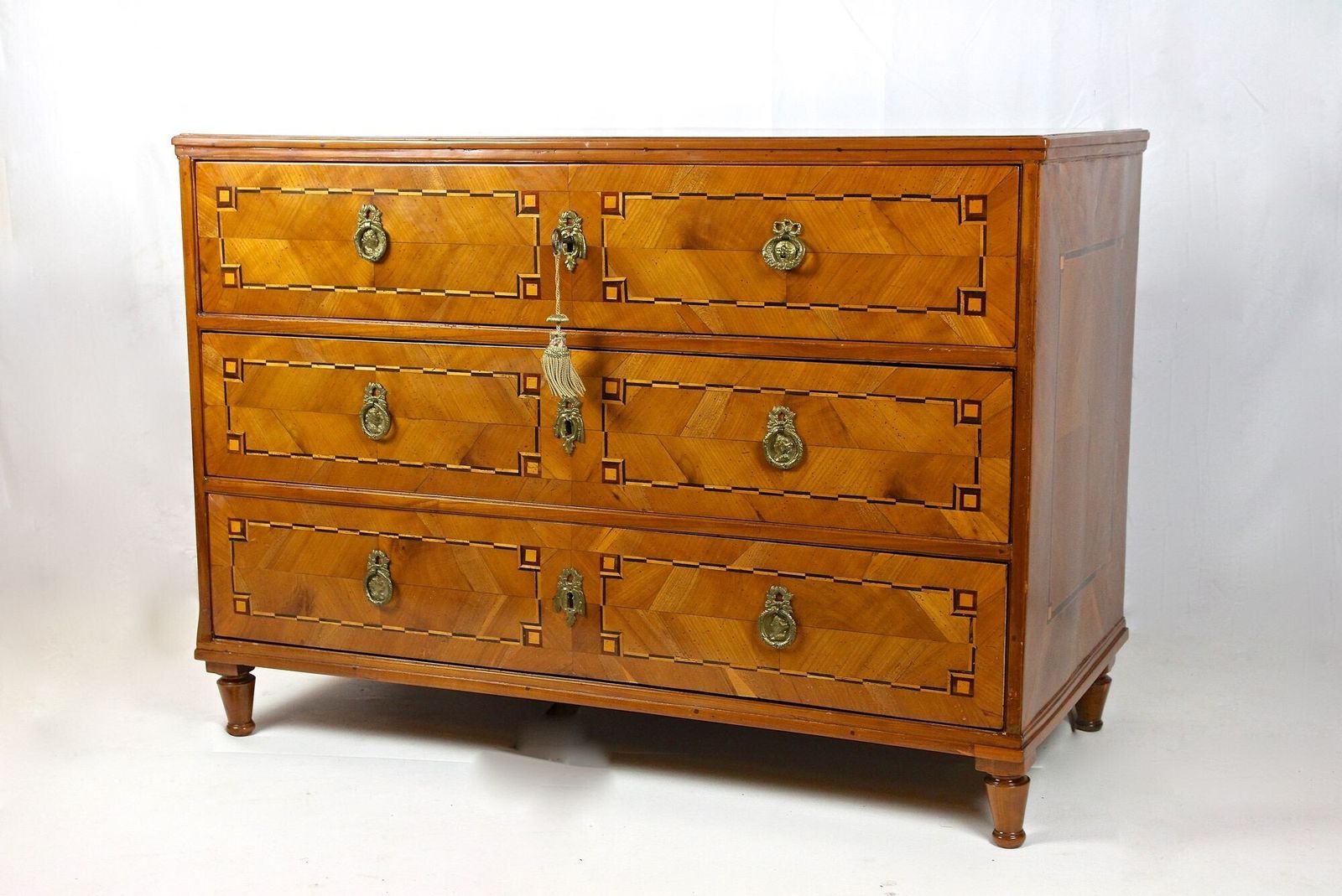 photo vinterior 18th Century Neoclassical Chest Of Drawers   Cherrywood, Austria Circa 1790