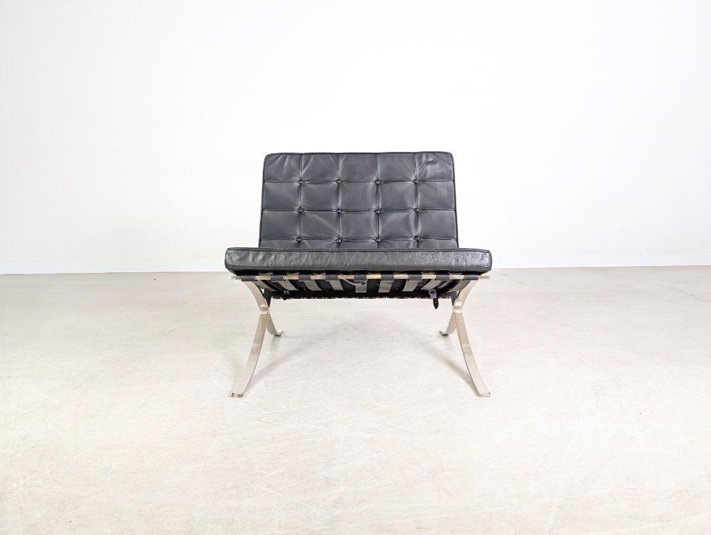 Knoll International Barcelona Armchair By Mies Van Der Rohe, Black Leather photo for sale