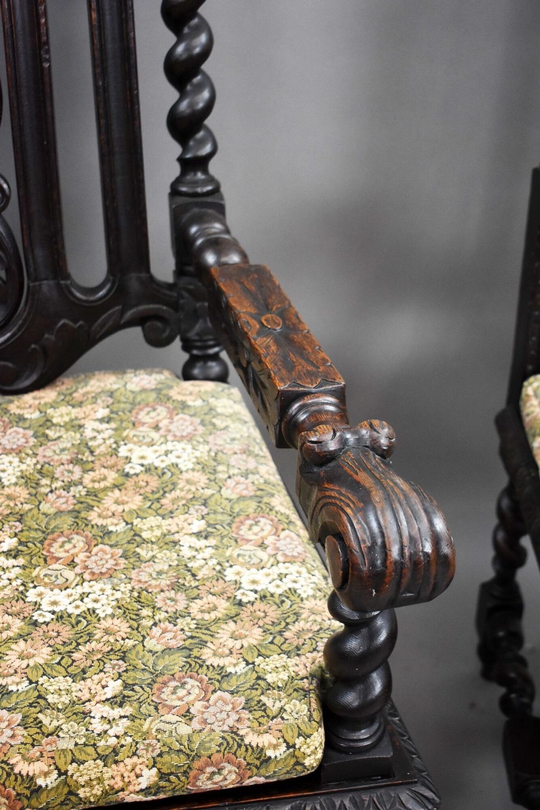 photo furniture Near Pair Late 19th Century Carved Throne Chairs