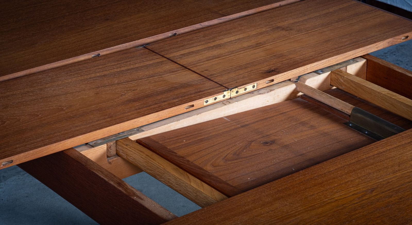 Ronde Teakhouten Eettafel Met Vlinderuitschuifsysteem Van Svend Aage Madsen Voor K. Knudsen, Jaren 1960 photo vinterior