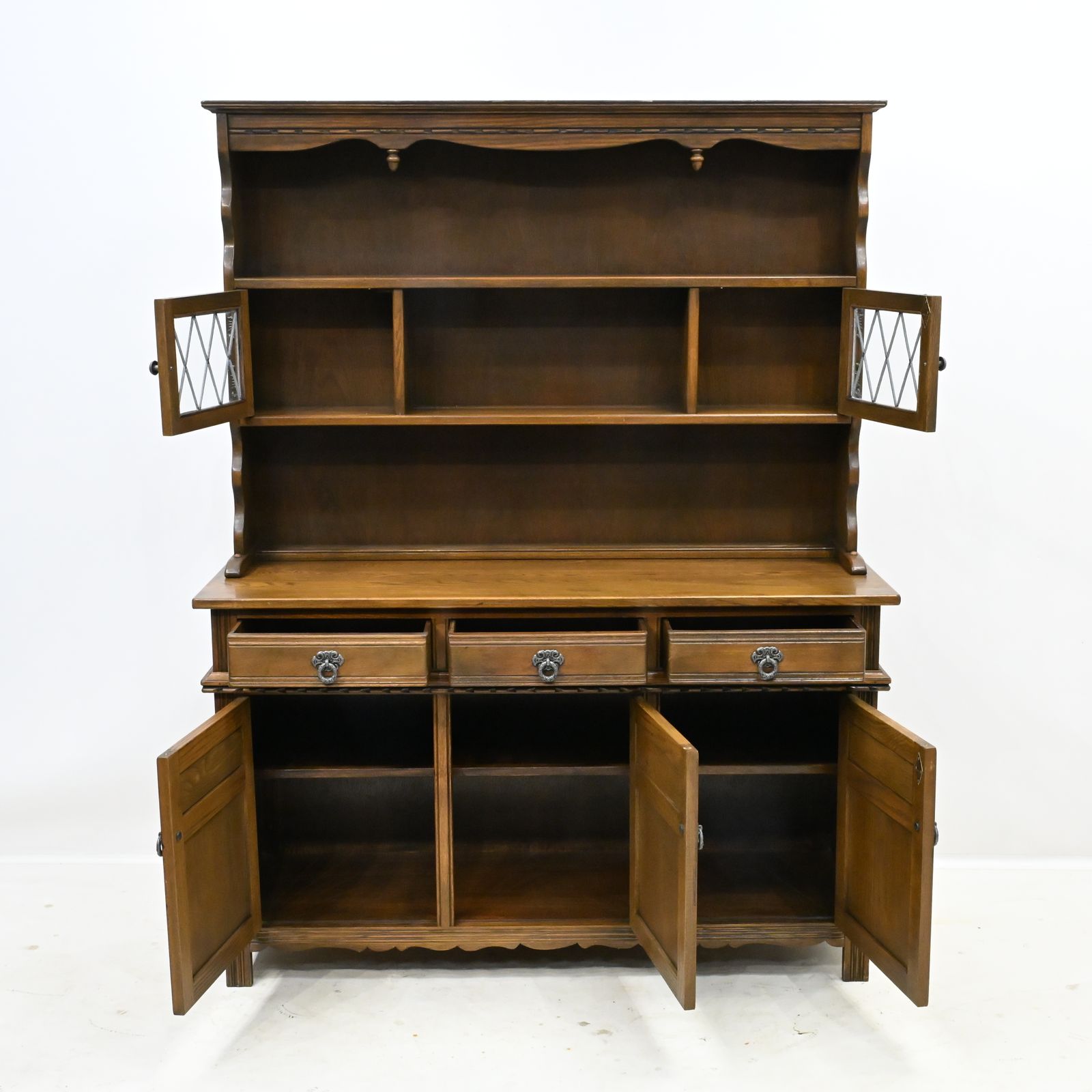 Old Charm Oak Dresser In Light Oak Finish Tudor Style 4ft 6" W Free Uk* Delivery photo buy