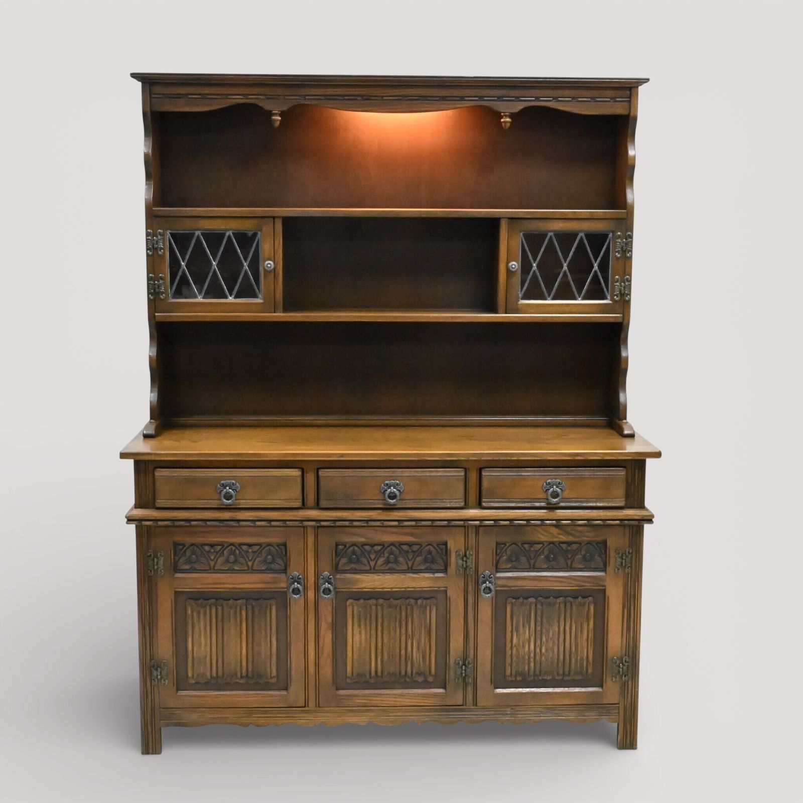 Old Charm Oak Dresser In Light Oak Finish Tudor Style 4ft 6" W Free Uk* Delivery photo vintage