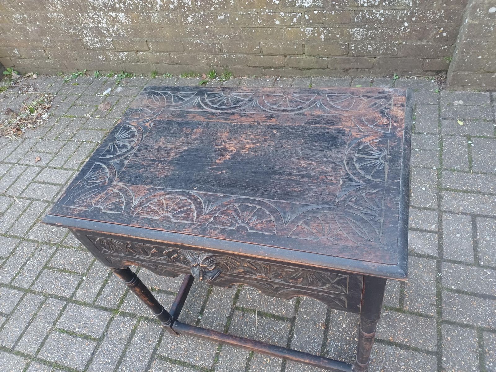 Antique C1910–1920 Solid Oak Pussyfoot Side Table – Carved Top, Gothic Detail, Turned Legs, Distressed Original Finish photo Furniture