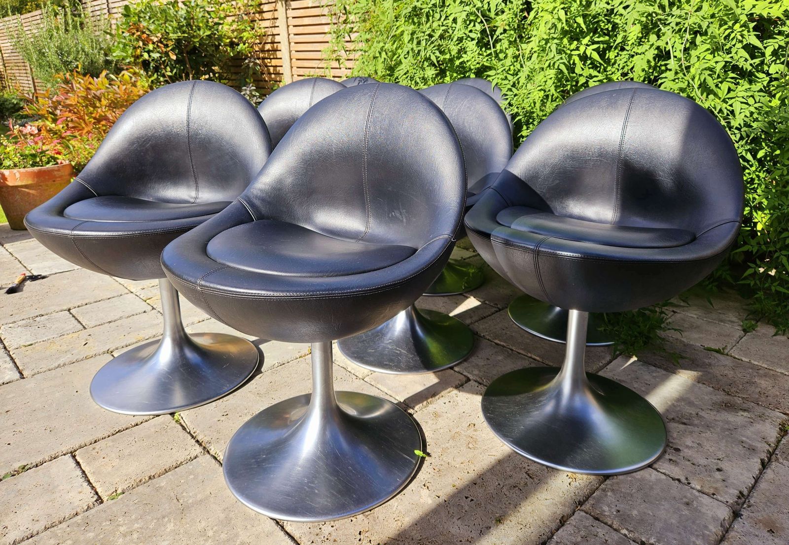 Pair Of Authentic, Labelled 'Venus' Tulip Chairs Designed By Börje Johanson photo vinterior