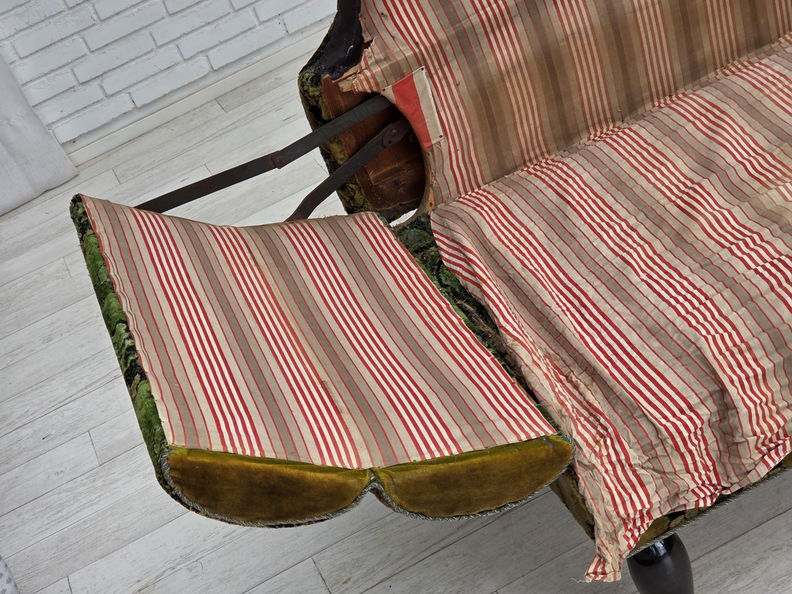 photo buy 1930s, Danish 2 Seater Drop Arm Daybed/Sofa, Green Furniture Velour.