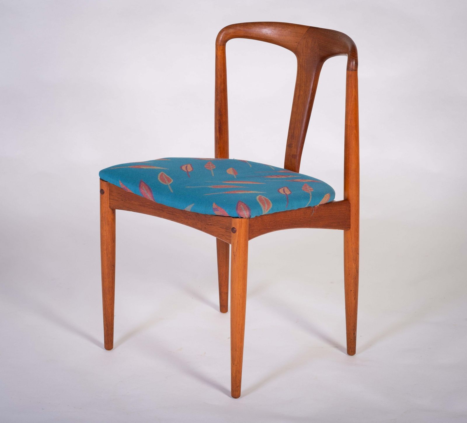 Juliane Chairs By Johannes Andersen Or Uldum Furniture, Denmark, 1960s, Set Of 6 photo Furniture