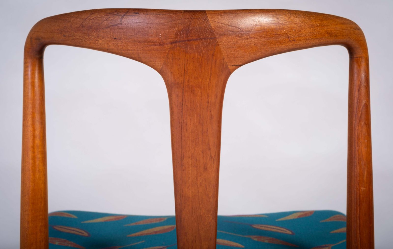 photo furniture Juliane Chairs By Johannes Andersen Or Uldum Furniture, Denmark, 1960s, Set Of 6