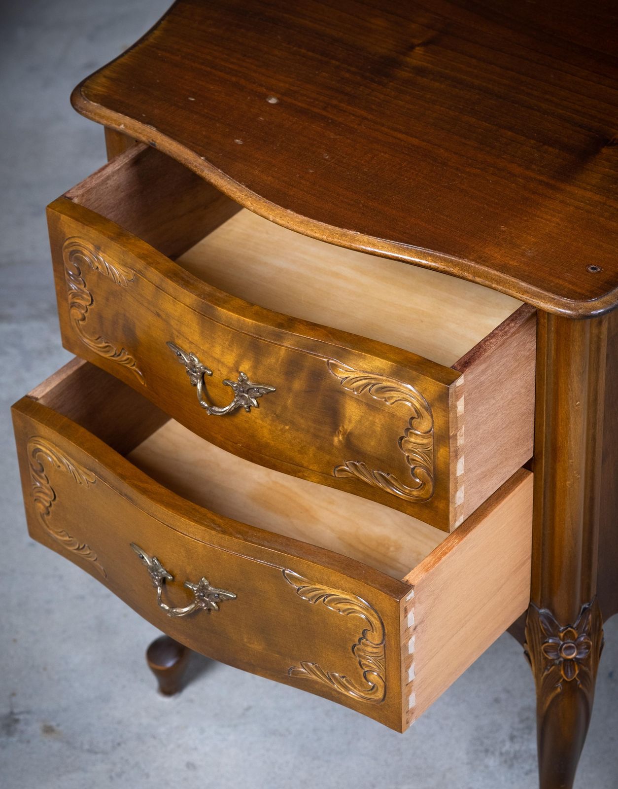 French Louis XV Style Bedside Tables, 20th Century, Set Of 2 photo vinterior