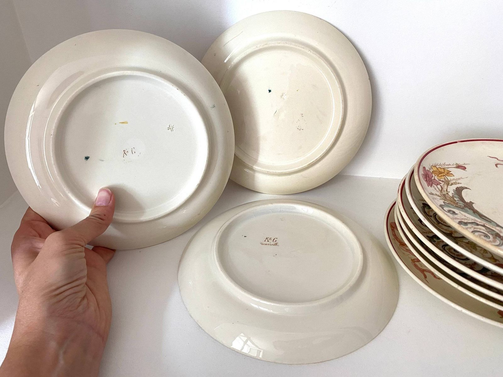 photo for sale Set Of 9 French "A La Samaritaine" Earthenware Floral Plates, 1900s Antiques Plates, K&G Luneville