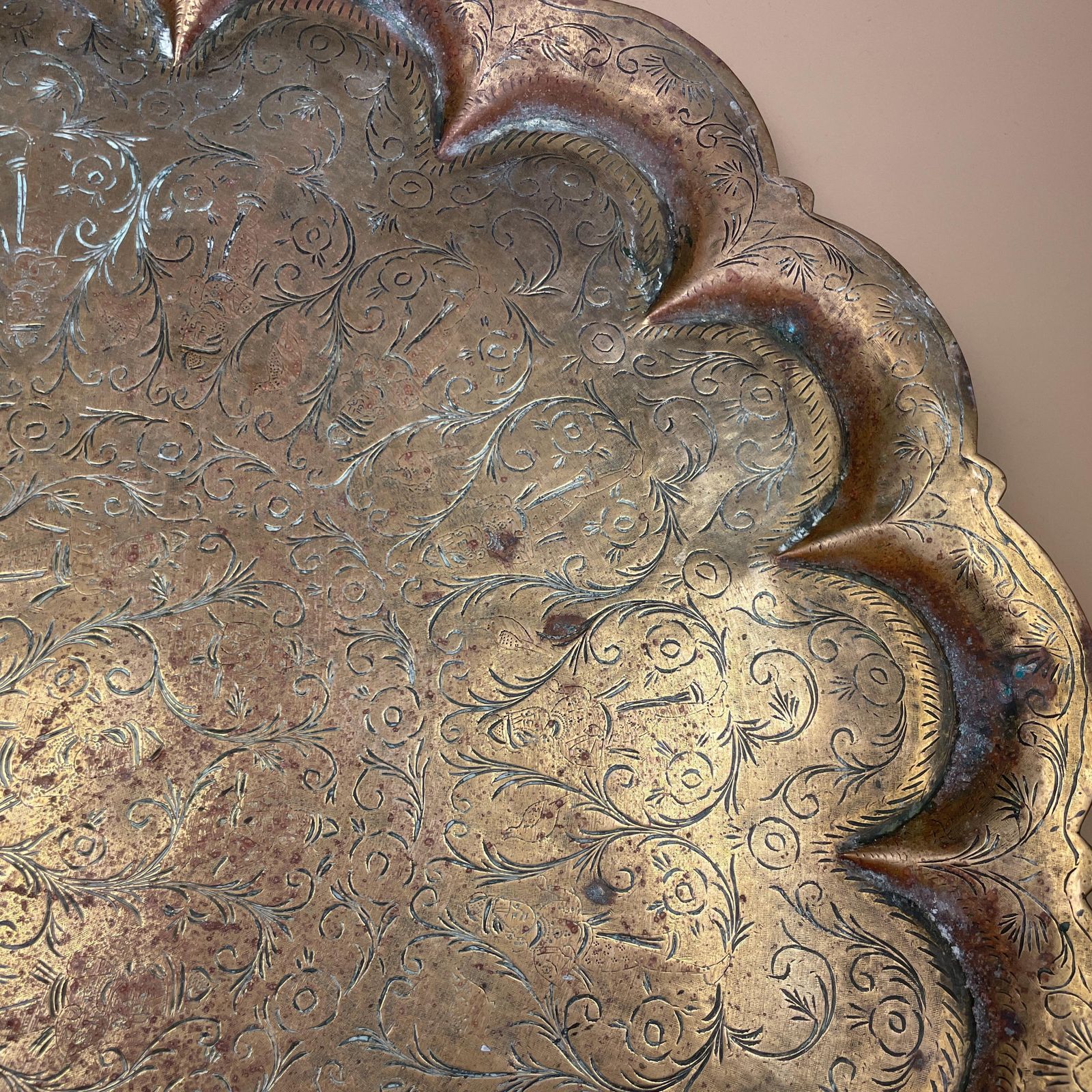 Antique Indian Gold Brass Tea Tray 59cm Large Decorative Circle Round Handmade Etched Intricate Vintage Antique Patterned Metal Circular photo buy