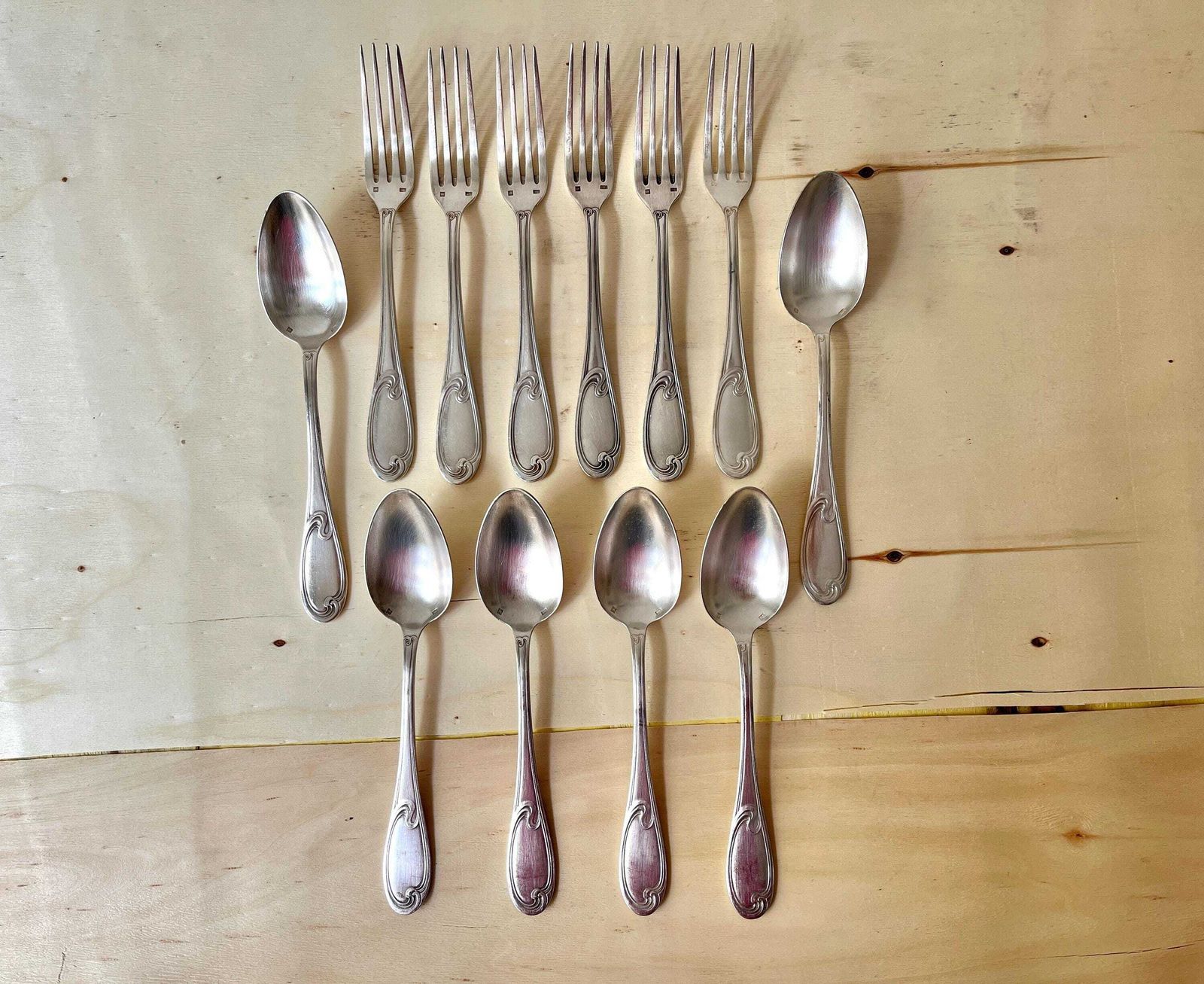 Art Nouveau Cutlery Set Of 12 Pieces In Silver Metal 1900's, Antique French Tableware By "A La Gerbe D'or"