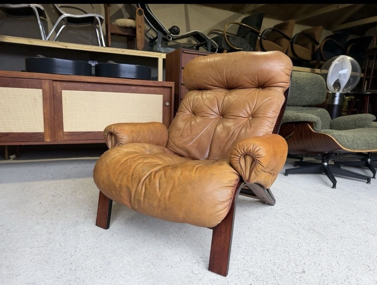 Mid Century Norwegian Tan Leather Lounge Chair By Oddvin Rykken photo for sale