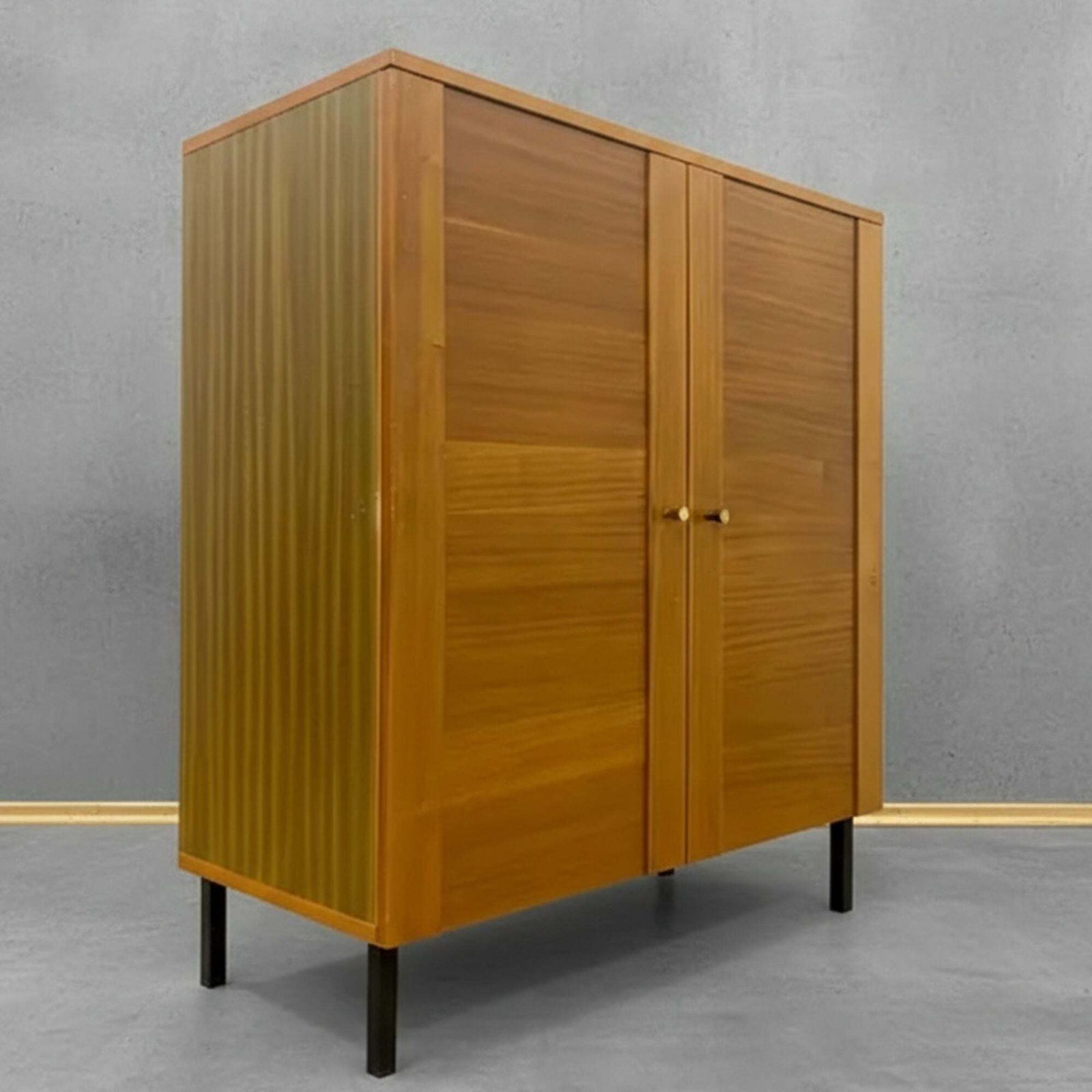 Retro Kast "Hikor" – Jaren 1970, Tsjecho Slowakije photo furniture