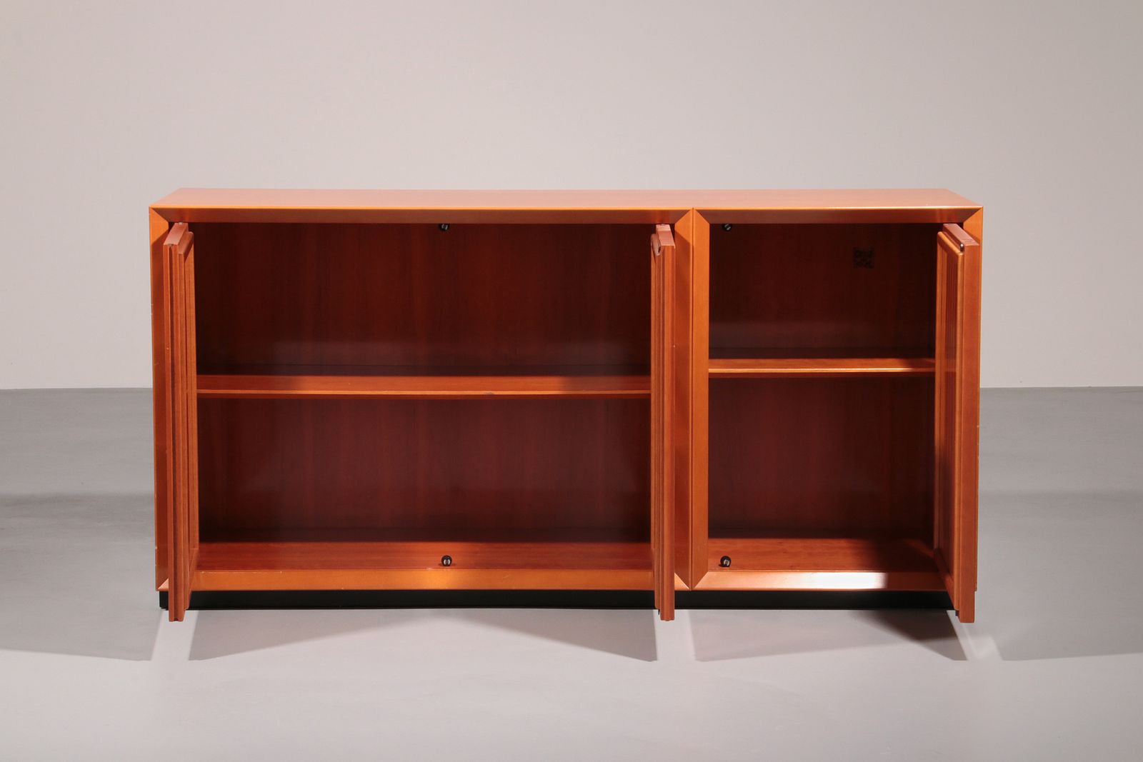 Brutalist Italiaans Sideboard Caccia Alla Volpe Voor Linea Arredo photo for sale