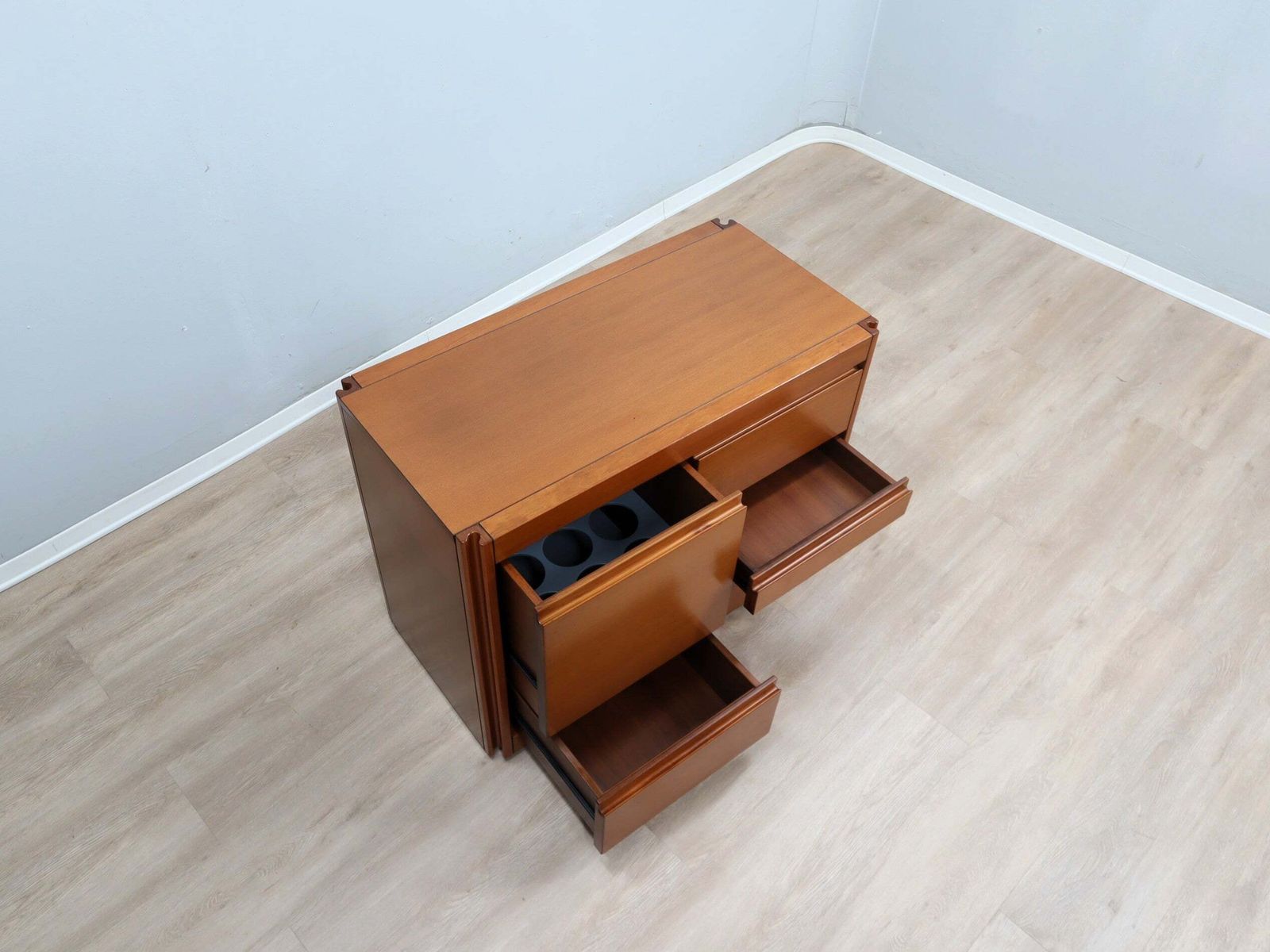 1970s Italian Walnut Angelo Mangiarotti 4d Series Cabinet Bar photo 1321.0