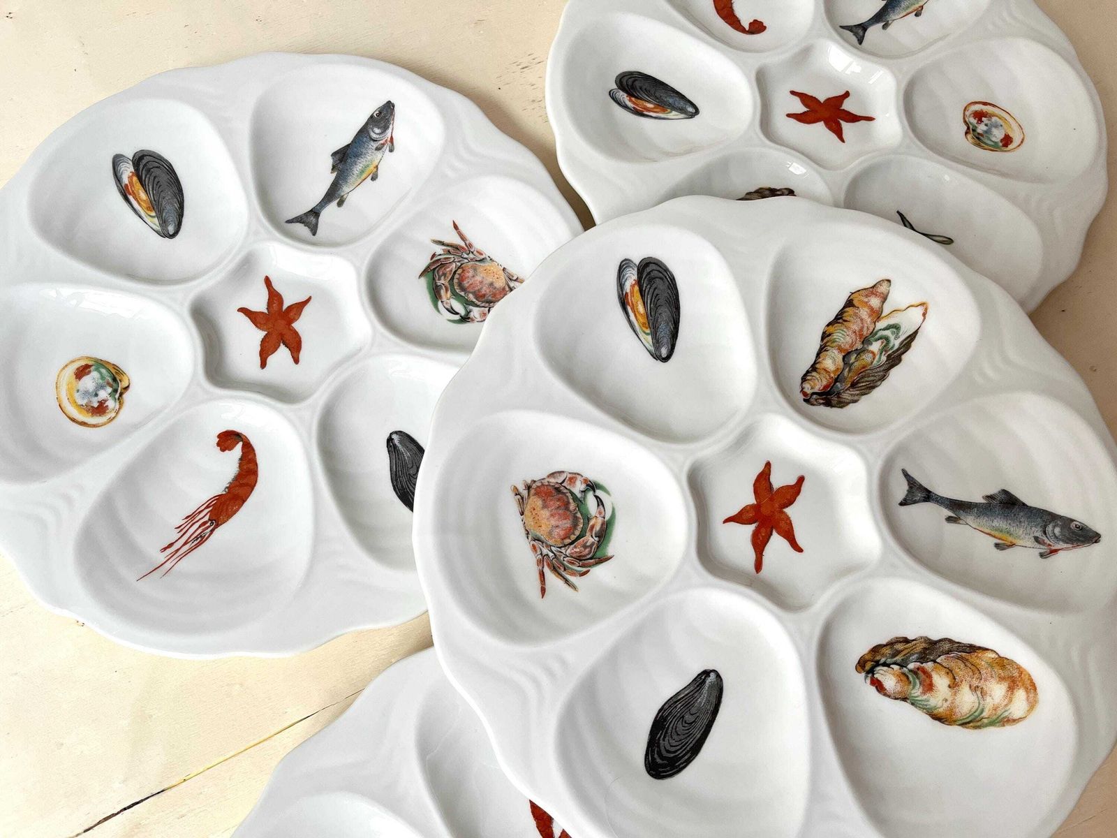 Set Of 4 Oyster Plates + 2 Dishes Made In France From 70s, Vintage Porcelain Seafood Dishes photo Home Decor