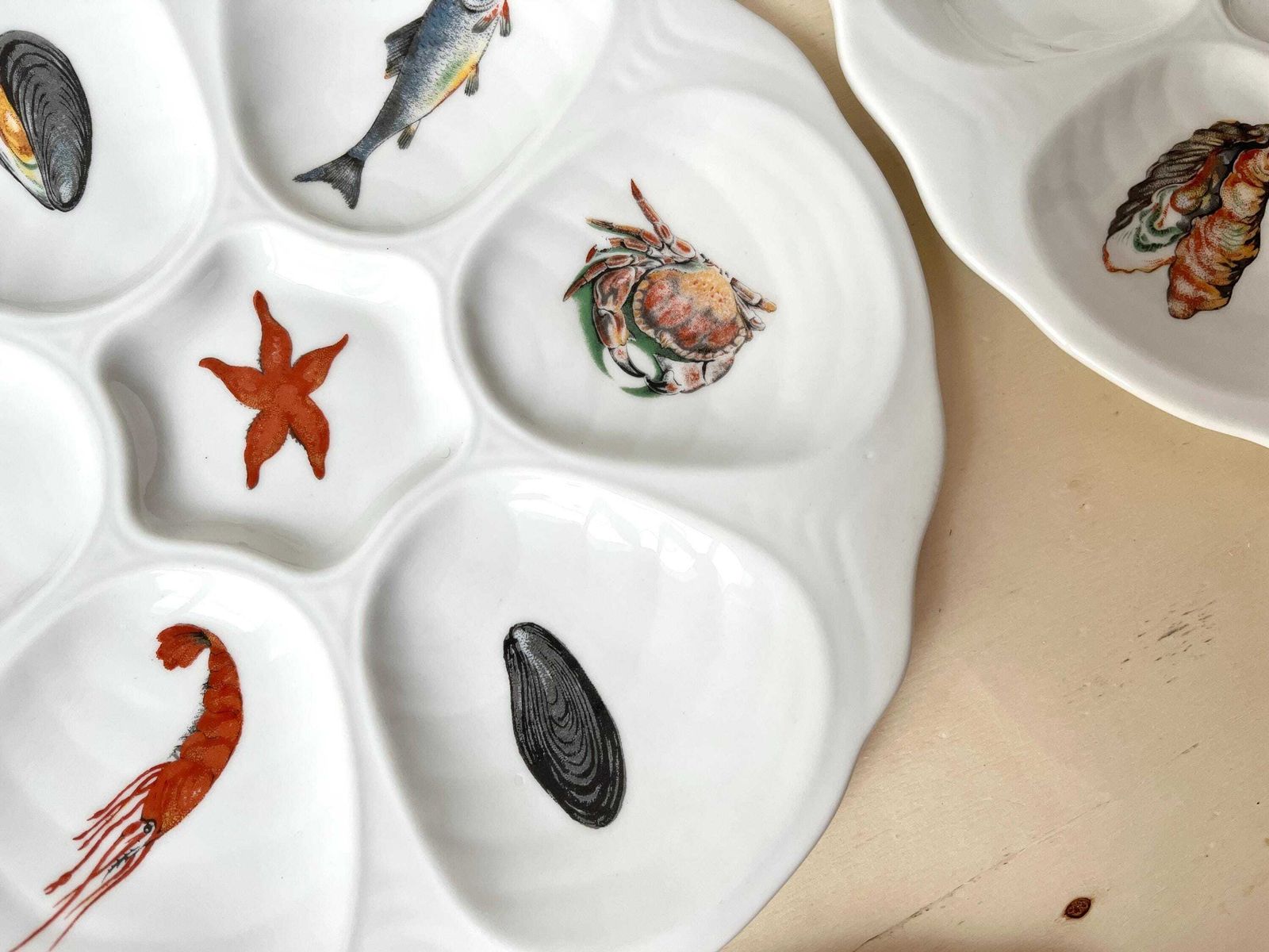 Set Of 4 Oyster Plates + 2 Dishes Made In France From 70s, Vintage Porcelain Seafood Dishes photo buy
