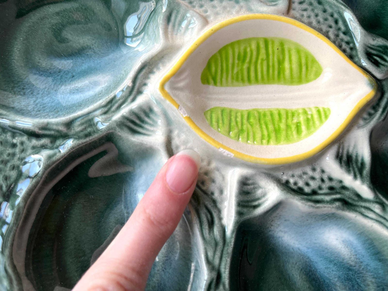 Set Of 5 Oyster Plates Signed St Clement France, 60s French Ceramic, Vintage Majolica Seafood Dishes photo vinterior