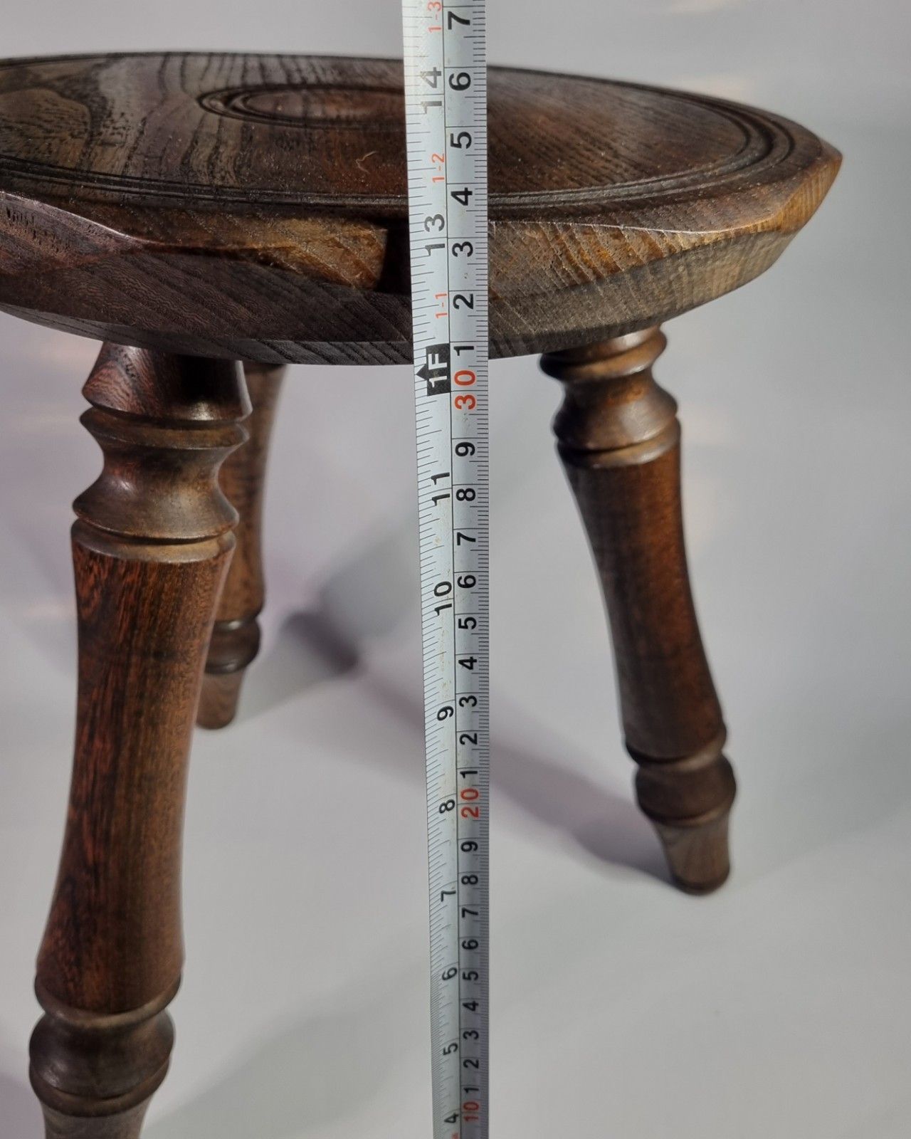 photo vinterior French Style Oak 3 Legged Milking Stool Bullseye Top Turned Legs Rustic