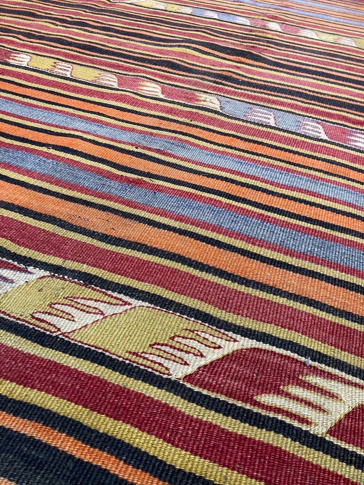 Vintage Anatolian Kilim 1.70m X 1.42m photo vinterior