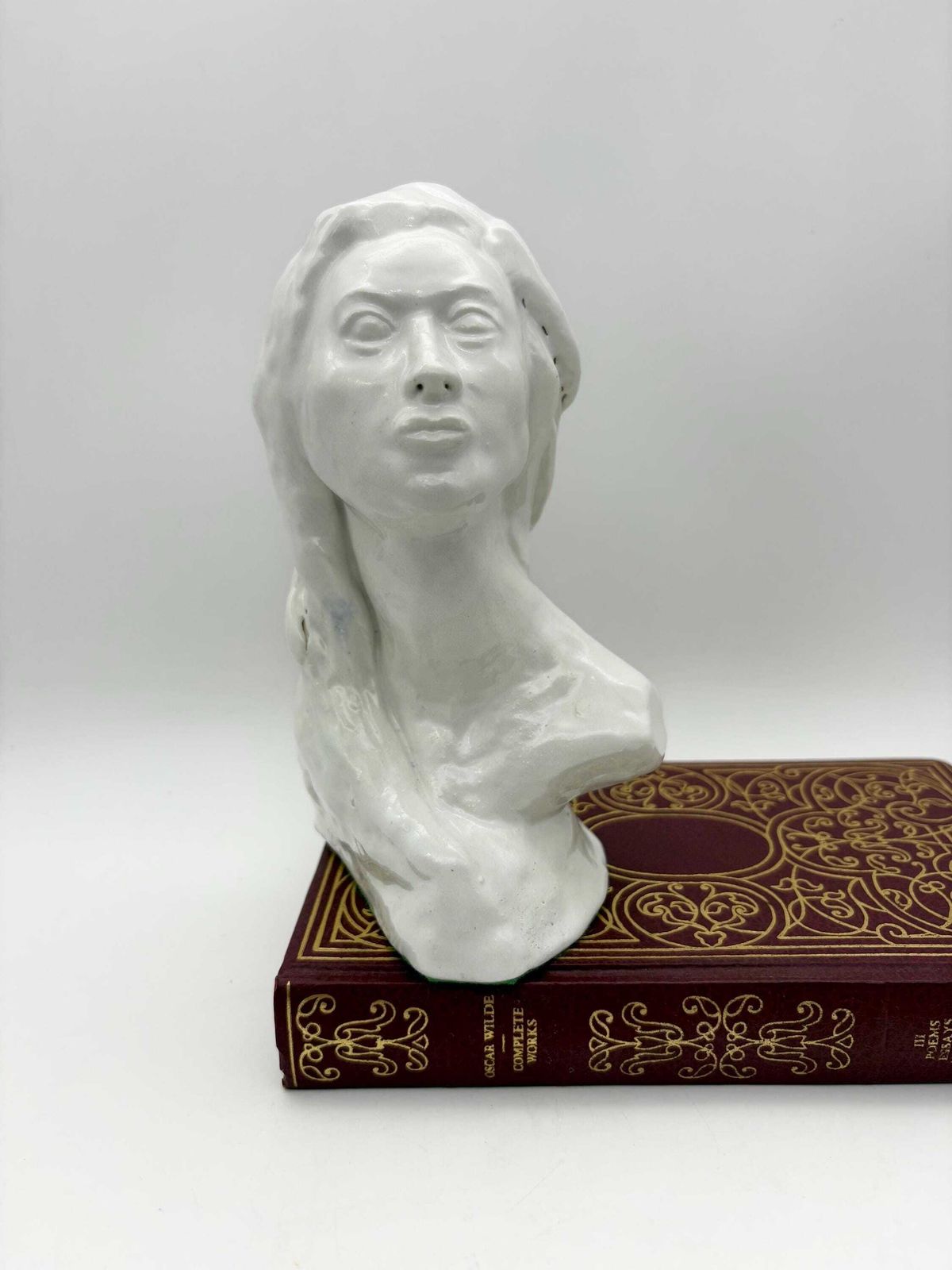 photo furniture Vintage White Cast Plater Female Bust Sculpture, Modern Woman Head Statue, Medium Size Woman Figurine.
