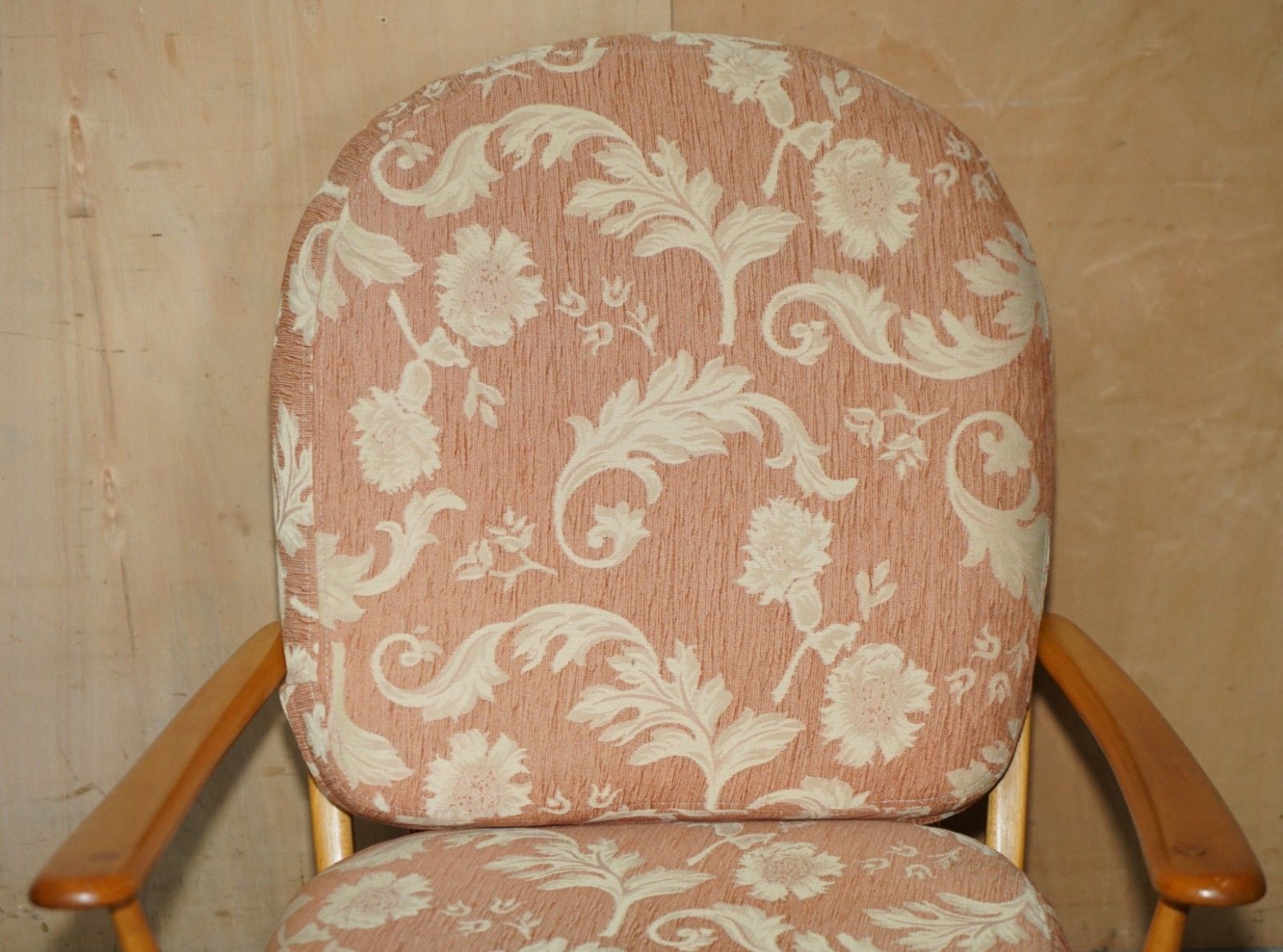 Pair Of Sublime Condition Ercol Windsor 203 Blonde Wood Armchairs Part Of Suite photo vinterior