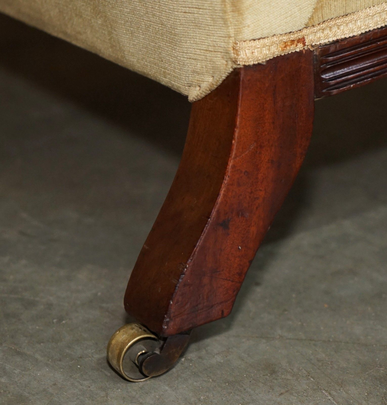 photo vintage Howard & Son's Attributed Antique Victorian Open Library Armchair Stamped Legs