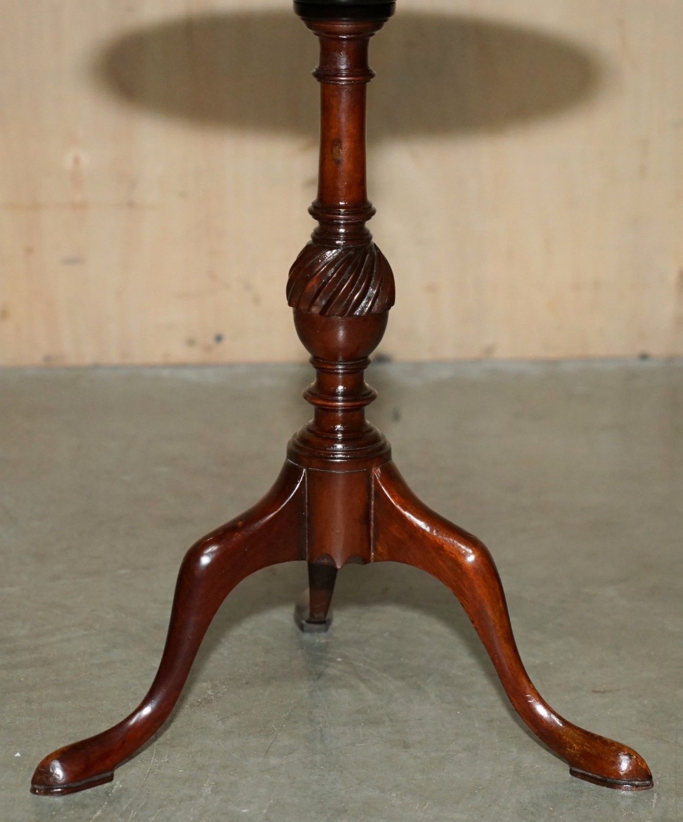 Fully Restored Antique Sheraton Revival Mahogany Tripod Side End Lamp Wine Table photo 950.0