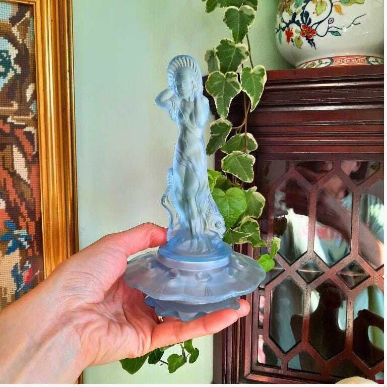 photo furniture Art Deco Period Arabella Blue Frosted Glass Flower Frog By Walther & Söhne Made In Germany During The 1930s. Very Good Condition