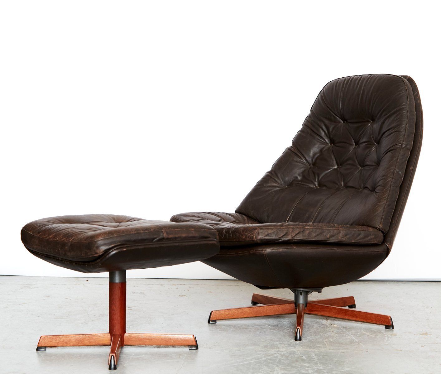 Set Of Ms 68 Swivel Lounge Chair And Ottoman From Madsen & Schübell, 1960s