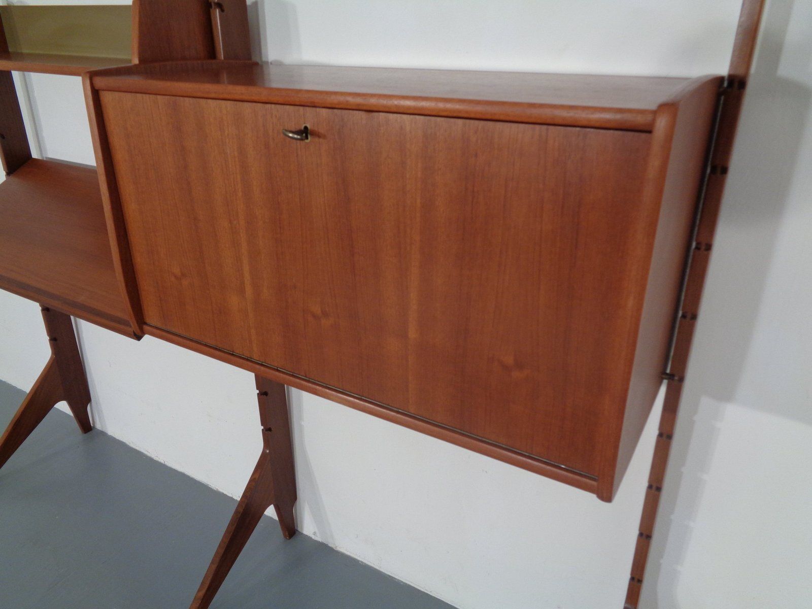 2435.0 Ergo Teak Wall Shelving Unit By John Texmon Einar Blindheim For Blindheim, Norway, 1950s, Set Of 9 photo