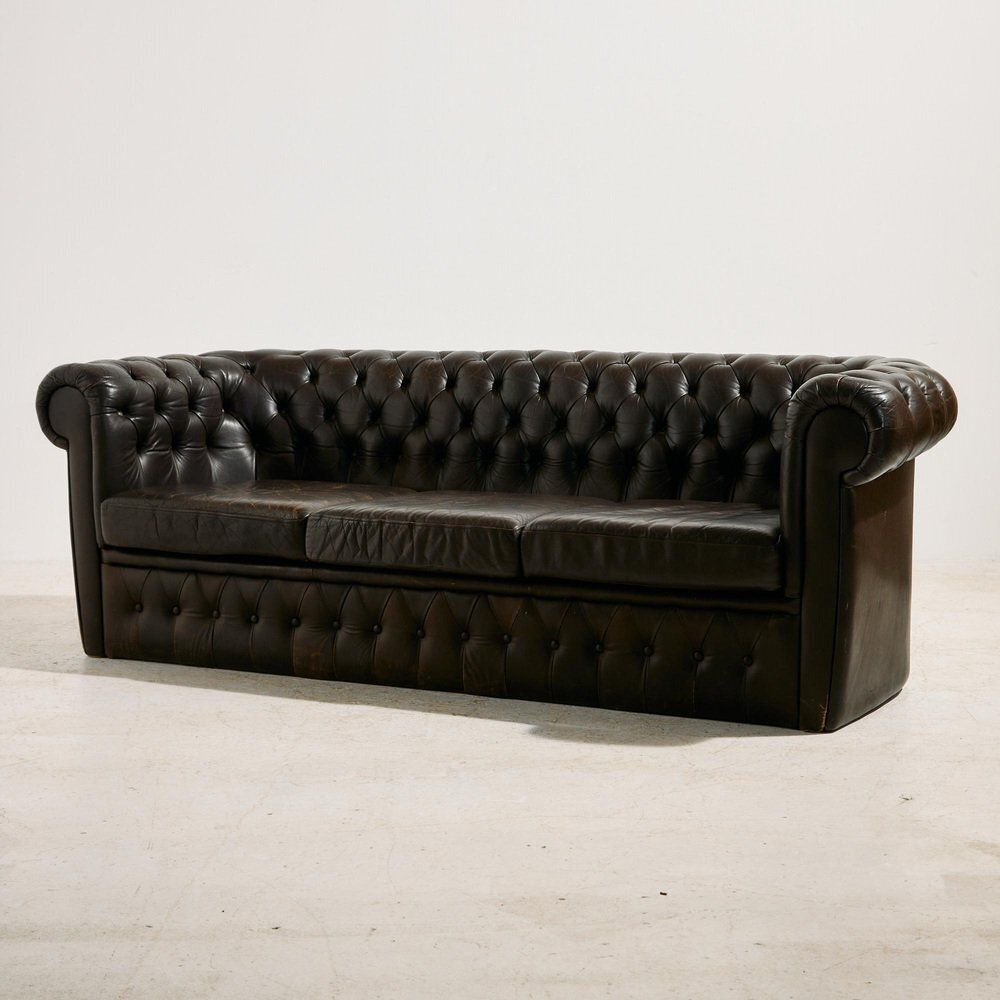 Chesterfield Leather Sofa Set, 1970s, Set Of 3 photo for sale