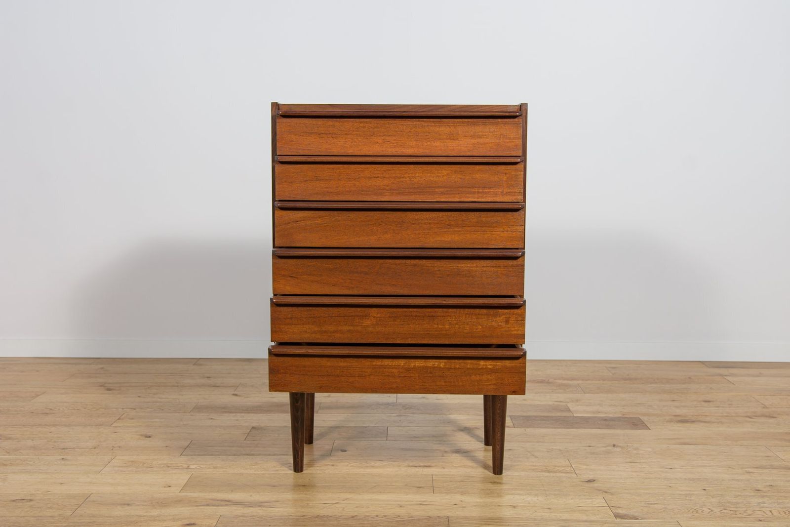 Mid Century Teak Dresser, United Kingdom, 1960s photo vinterior