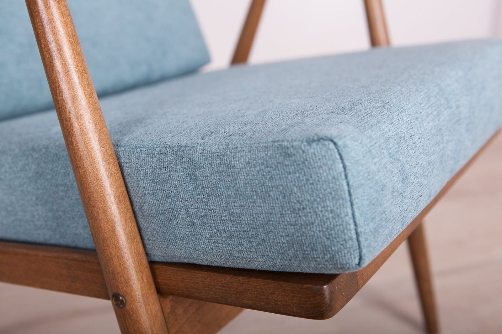 photo vinterior Vintage Lounge Chairs From Ton, Czech, 1960s, Set Of 2