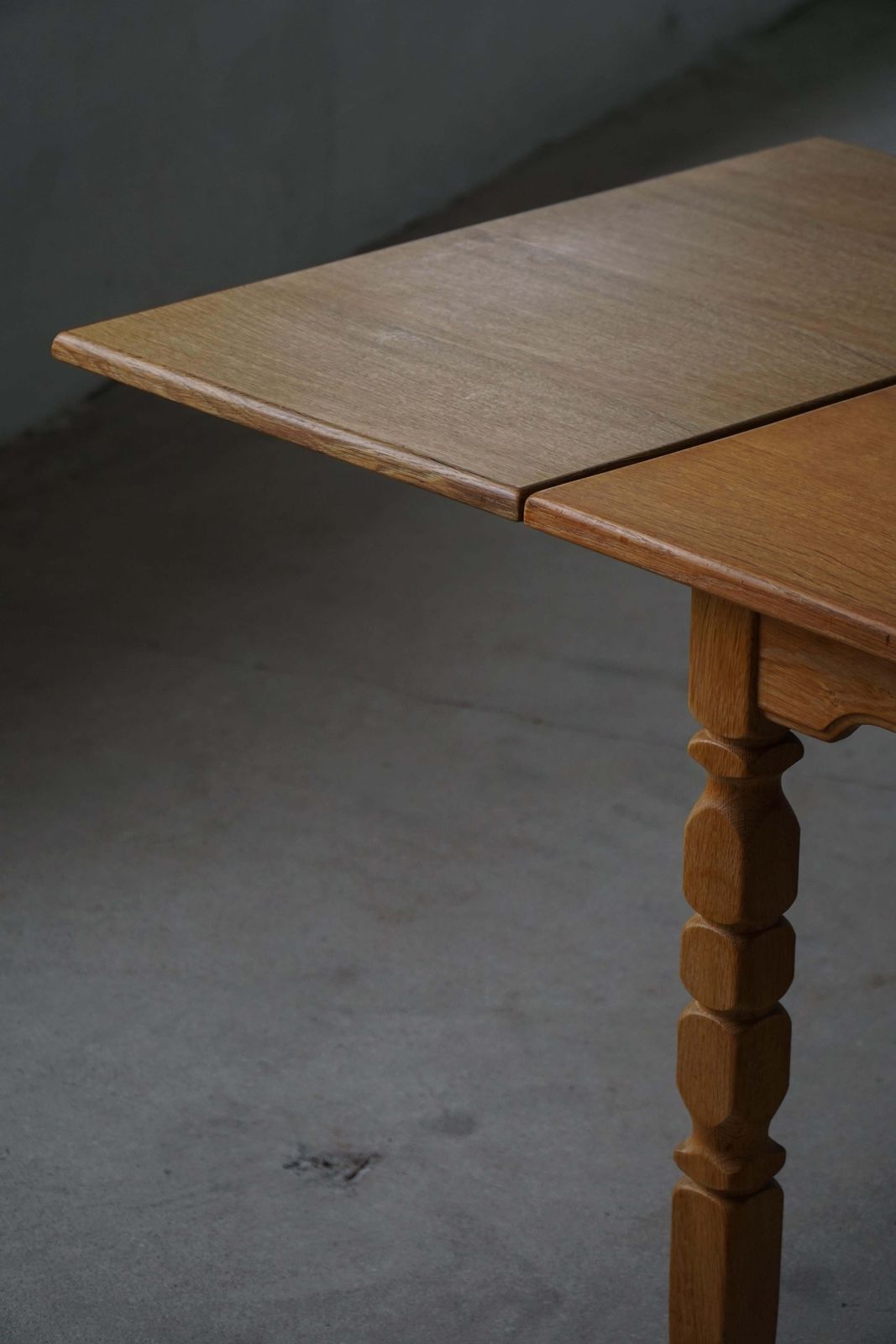 photo vinterior Henning Kjærnulf, Danish Mid Century Modern, Rectangular Oak Dining Table, 1960s