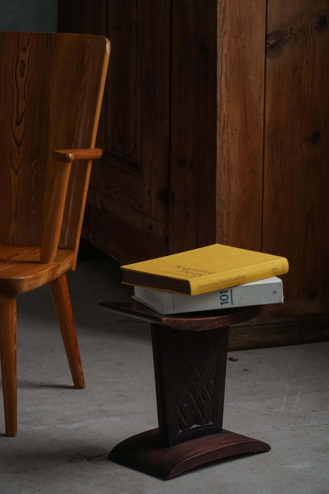 photo vinterior African Sculptural Hardwood Stool, Curved Seat And Architectural Base, 1970s