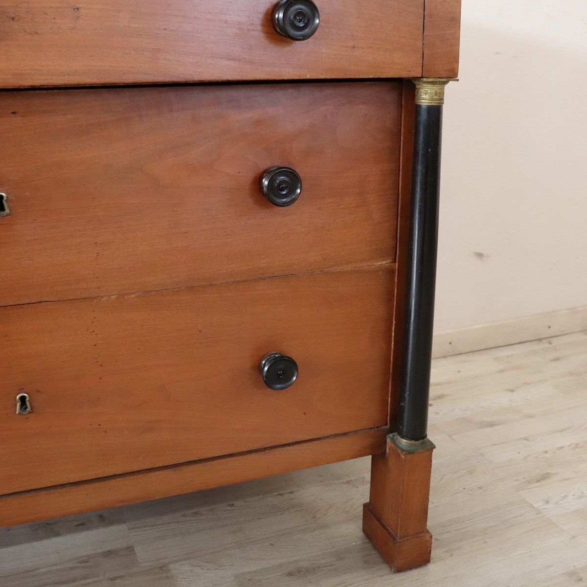 3582.0 Antique Early 19th Century Walnut Chest Of Drawers photo