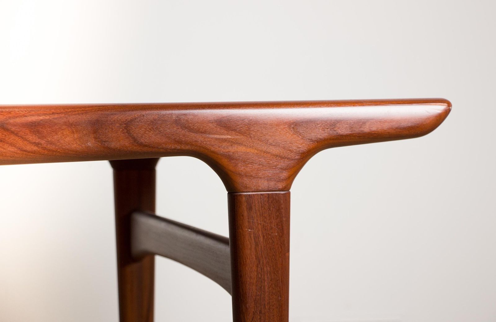 Table à manger danoise extensible en teck, années 1960, par Johannes Andersen pour Uldum Mobelfabrik photo for sale