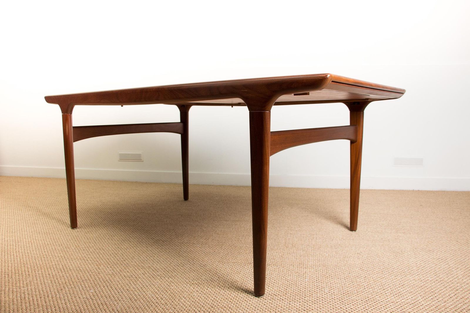 Table à manger danoise extensible en teck, années 1960, par Johannes Andersen pour Uldum Mobelfabrik photo vinterior