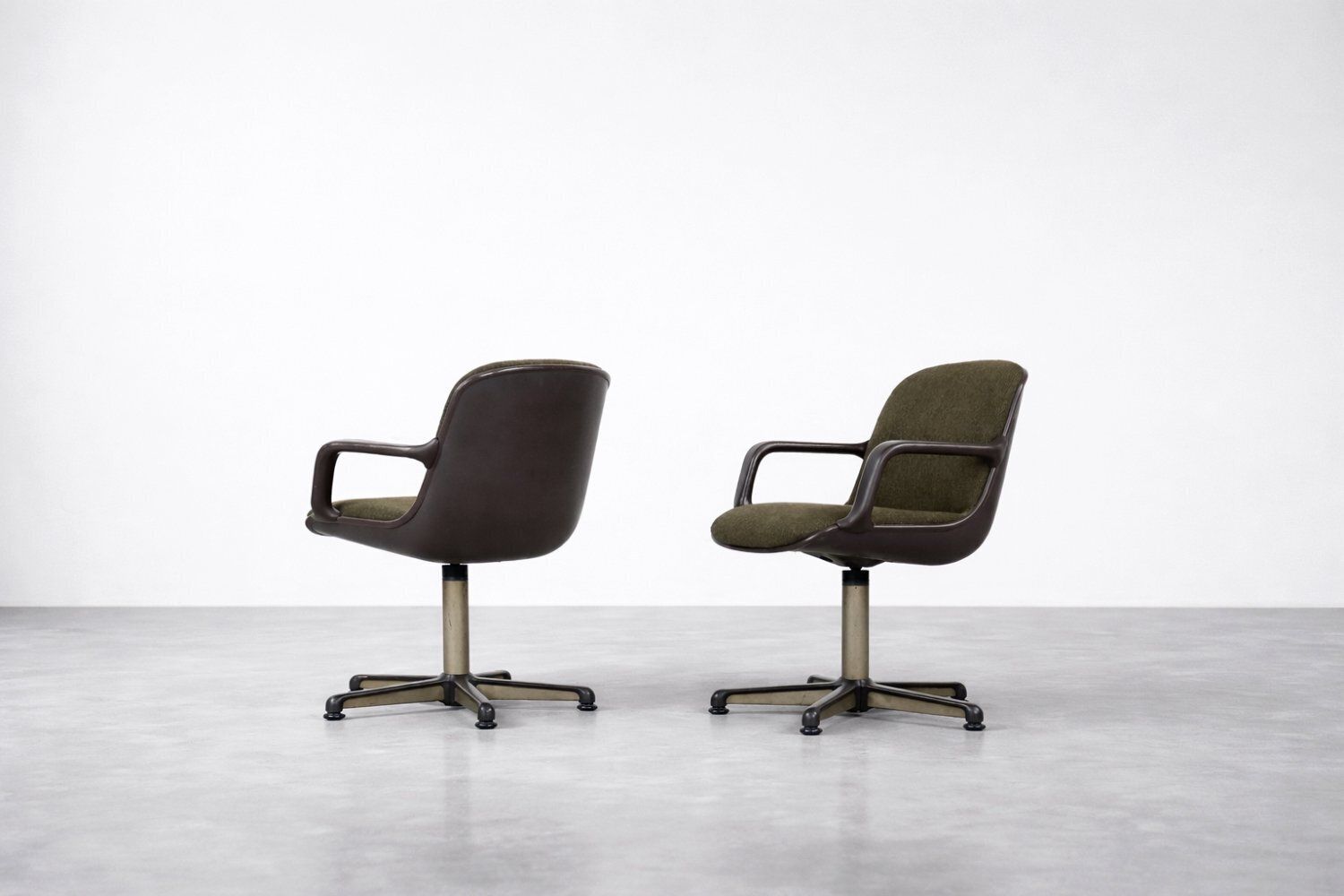 photo vinterior Mid Century Modern German Office Chairs By Pollock For Comforto, 1970s, Set Of 2