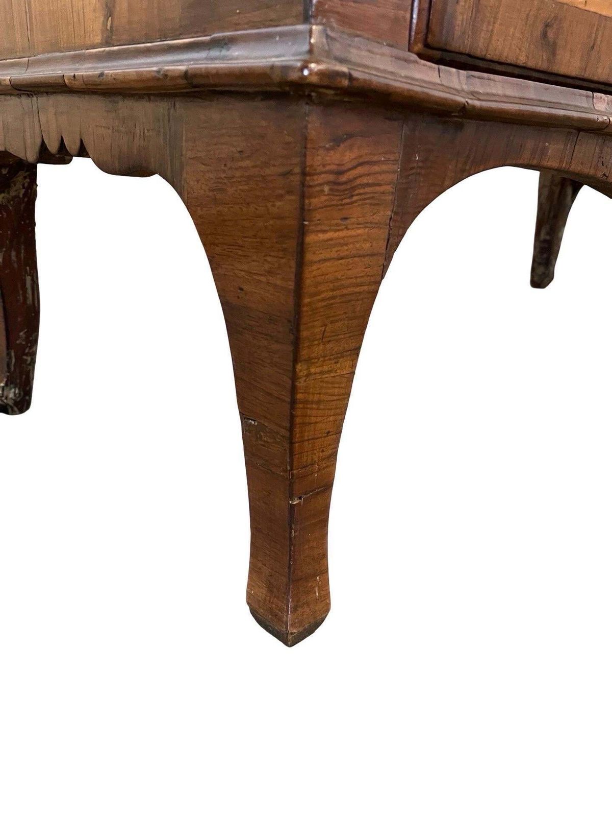 3723.0 Italian Walnut Louis XV Chest Of Drawers, Commode With Burl Veneer photo