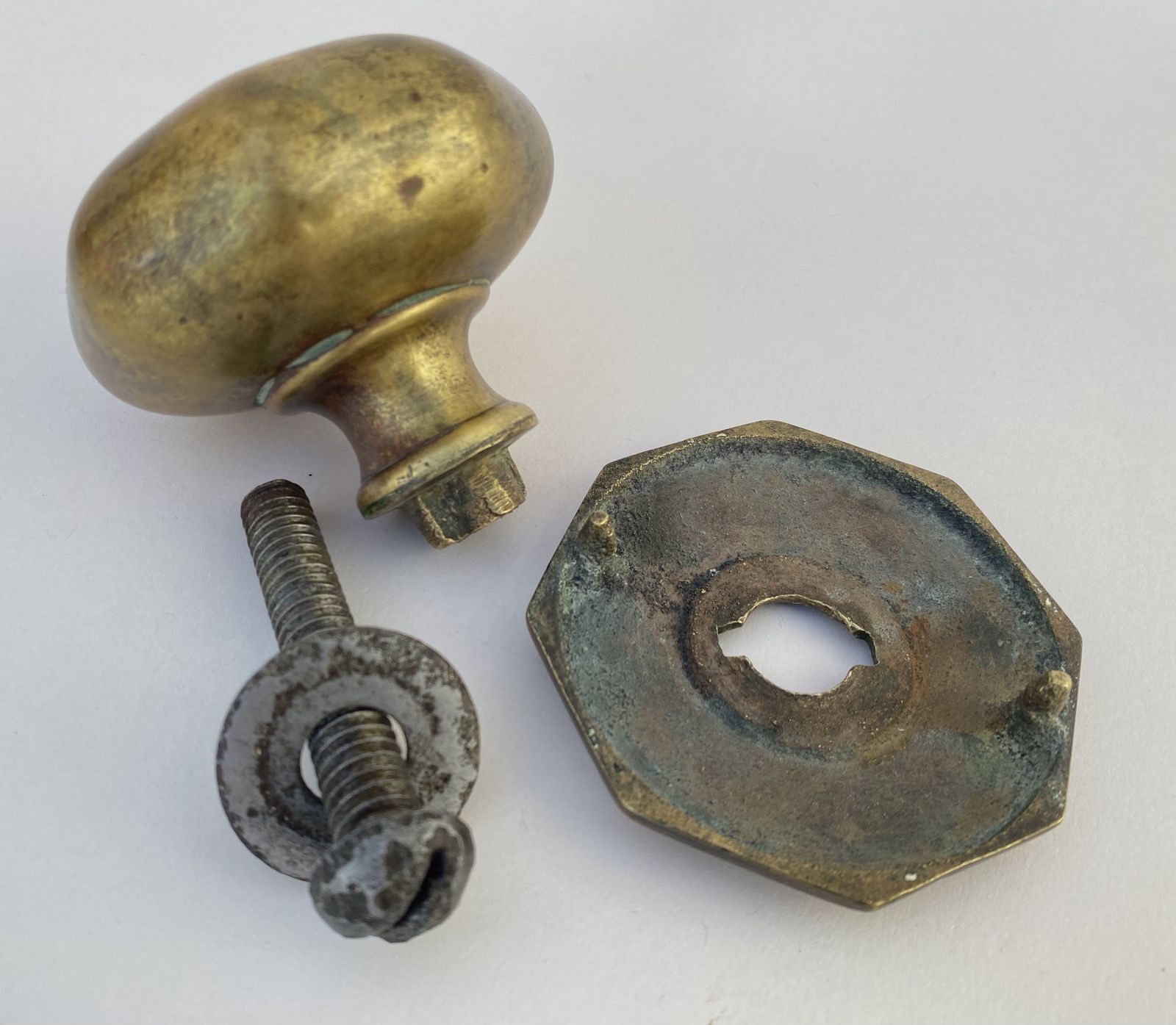 photo furniture 19th Century English Brass Front Door Center Pull