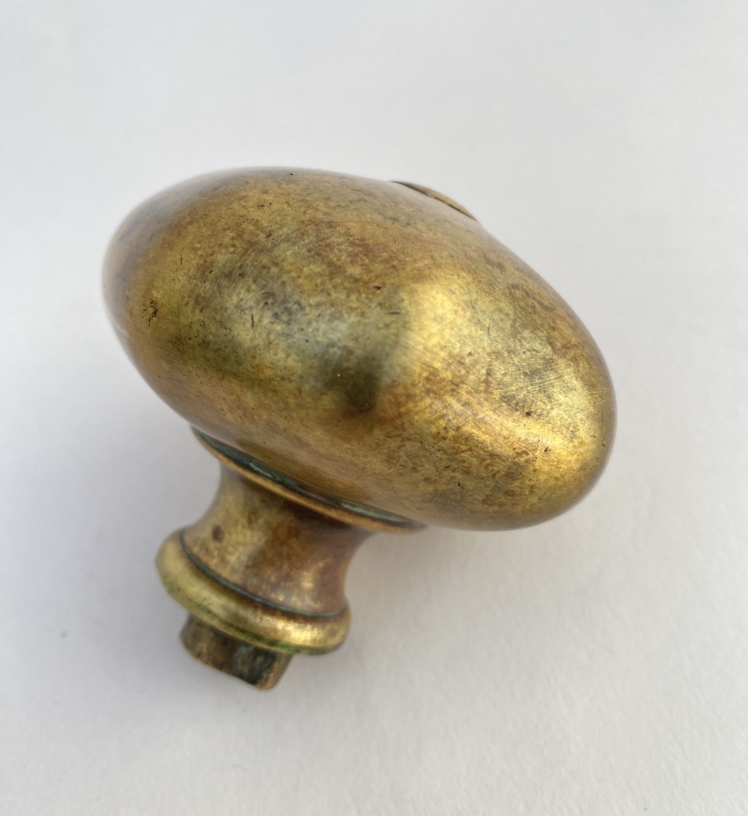 photo vinterior 19th Century English Brass Front Door Center Pull