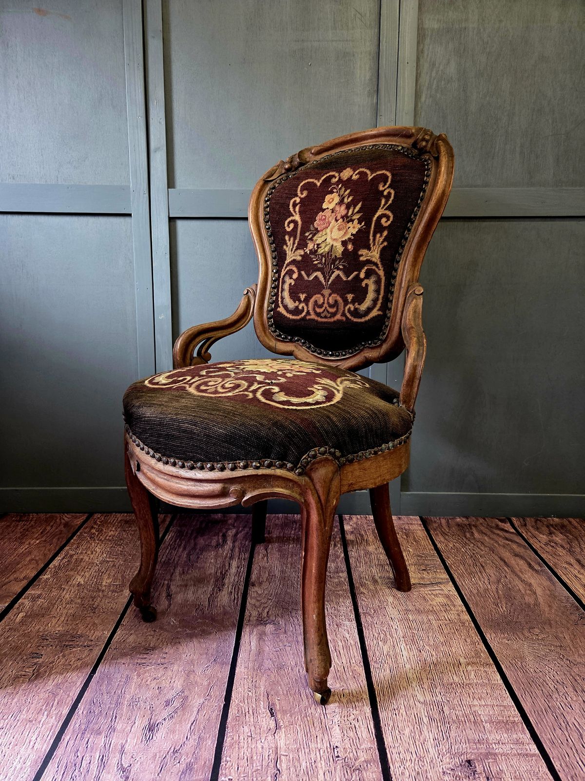 Early 20th Century Louis XV Style Walnut Salon Armchair With Needlepoint Upholstery photo for sale