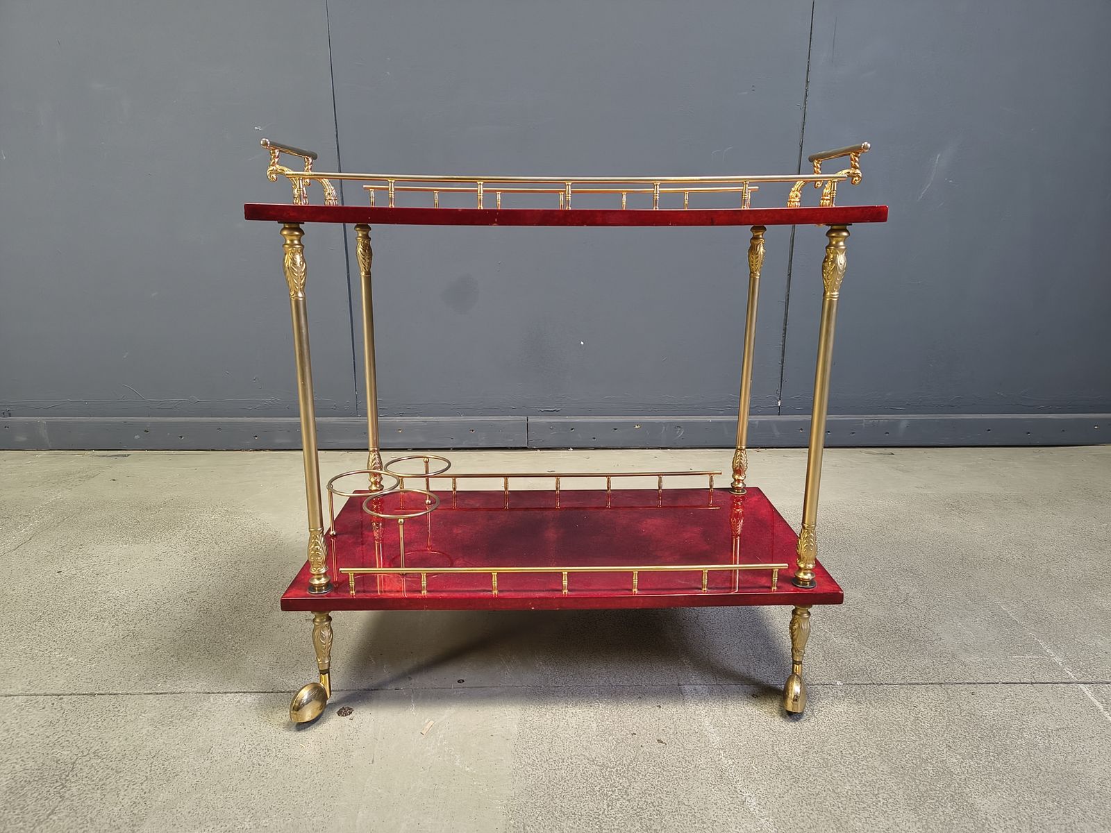 photo vintage Rare Italian Lacquered Goatskin / Parchment Serving Bar Cart By Aldo Tura, 1960s