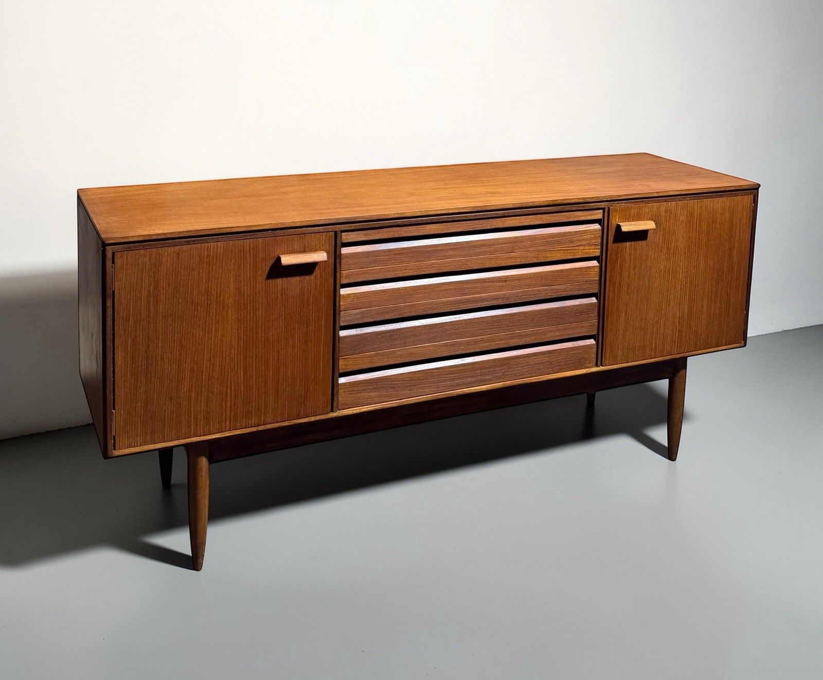 photo vinterior White And Newton Teak And Afromosia Sideboard Rare Mid Century C1960s